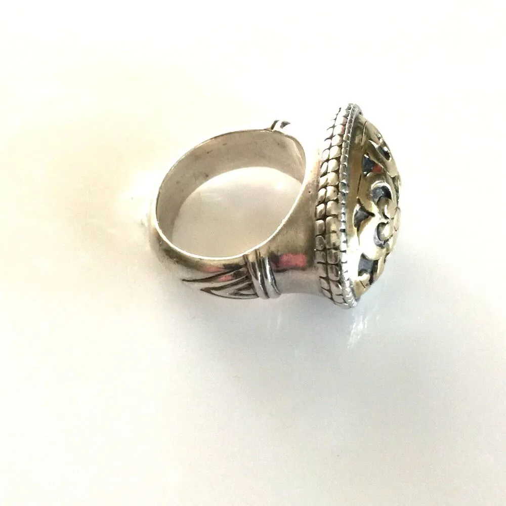 New Signed John  Hardy Sterling Silver & 18K Yellow Gold  Ring Size 6.25